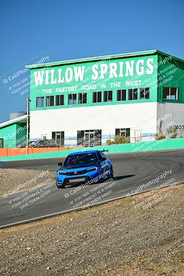 media/Oct-18-2025-Extreme Speed (Sat) [[d6d7e1fef1]]/Group 1 Red/Session 1 (Turn 4)/